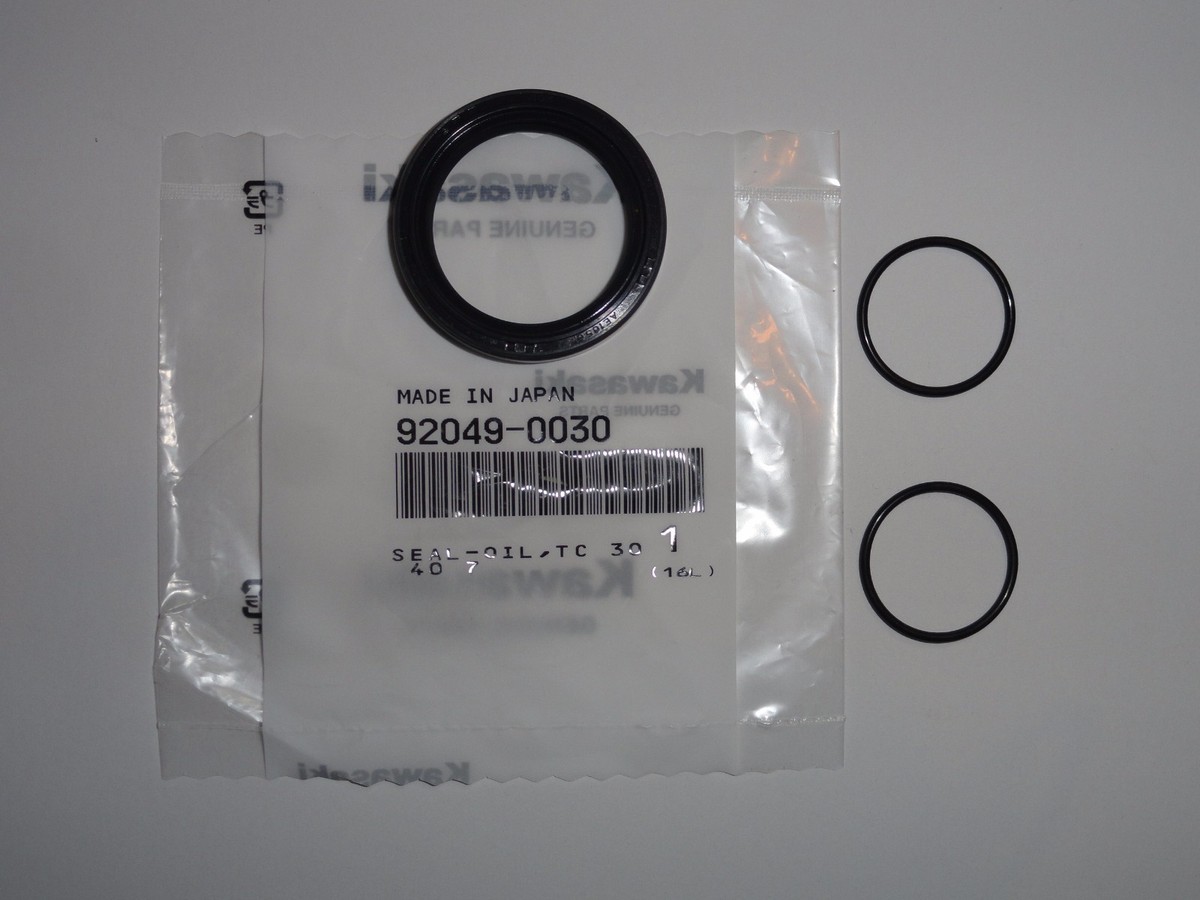 Output Shaft Front Sprocket Seal OEM Genuine Kawasaki KX250 KX 250