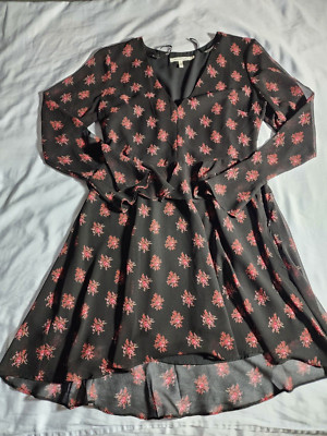 Avec Les Filles Dress Womens Medium Black Red Floral Short Sleeve Layered V Neck