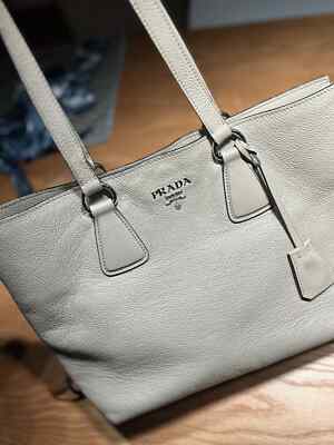 PRADA Tasche, grau. Original, mit Papiere.