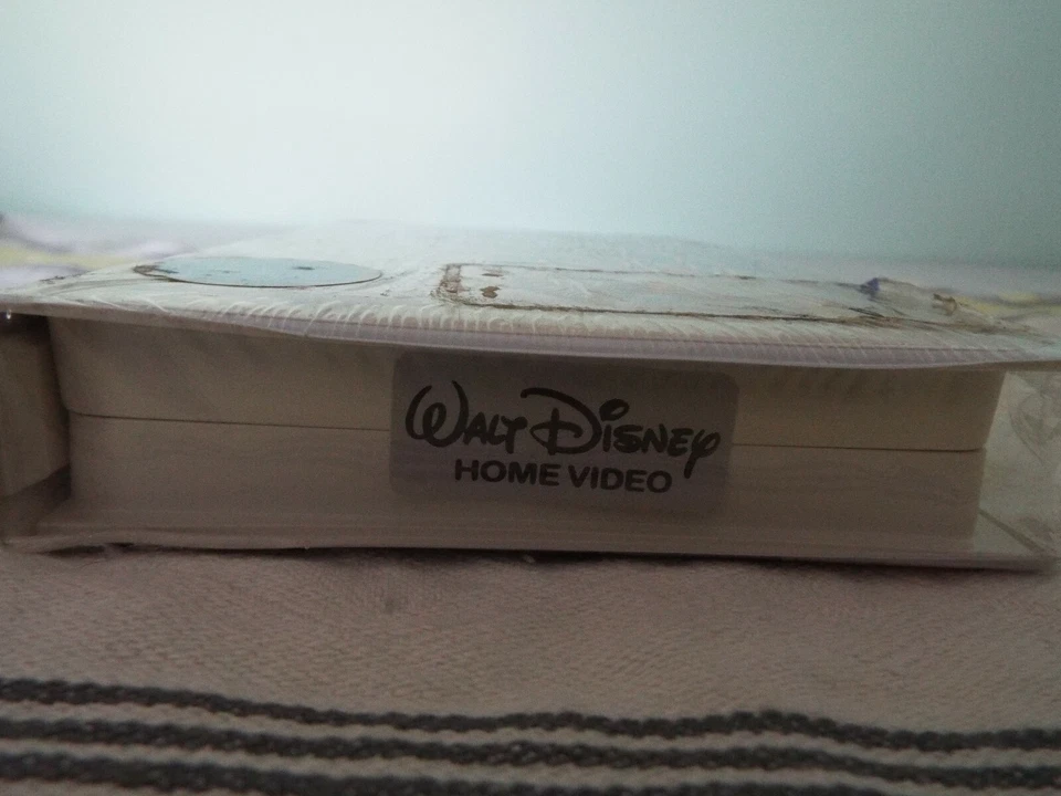 Snow White And The Seven Dwarfs (VHS) SEALED NEW!!  - Image 4 of 4