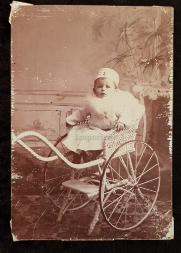 um 1880 Foto Baby im schönen alten Kinderwagen - Schrankkartenformat