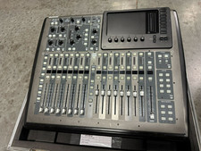 Behringer x32 Compact with Road Case,