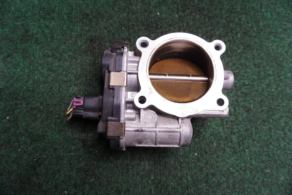 Saturn Aura 2008 3,6 L carrocería del acelerador OEM RME722A Foto 2 de 4