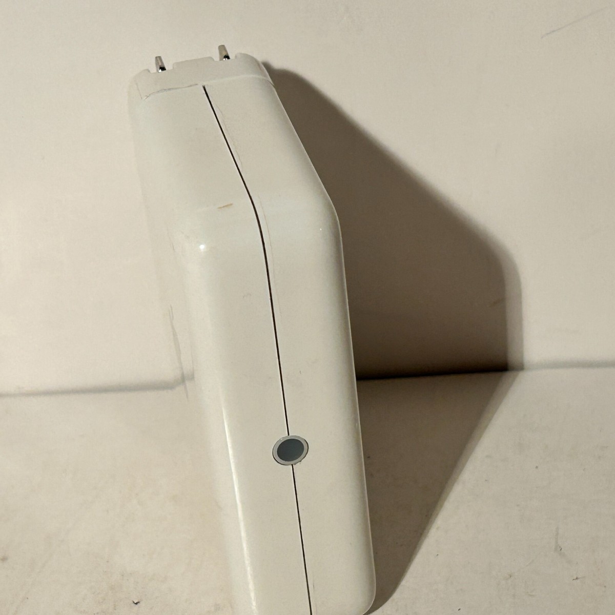 Apple AirPort Express 802.11n Base Station A1084 (1st Gen) Wifi