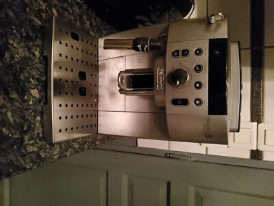 Expresso Broyeur DELONGHI ecam 21.117SB