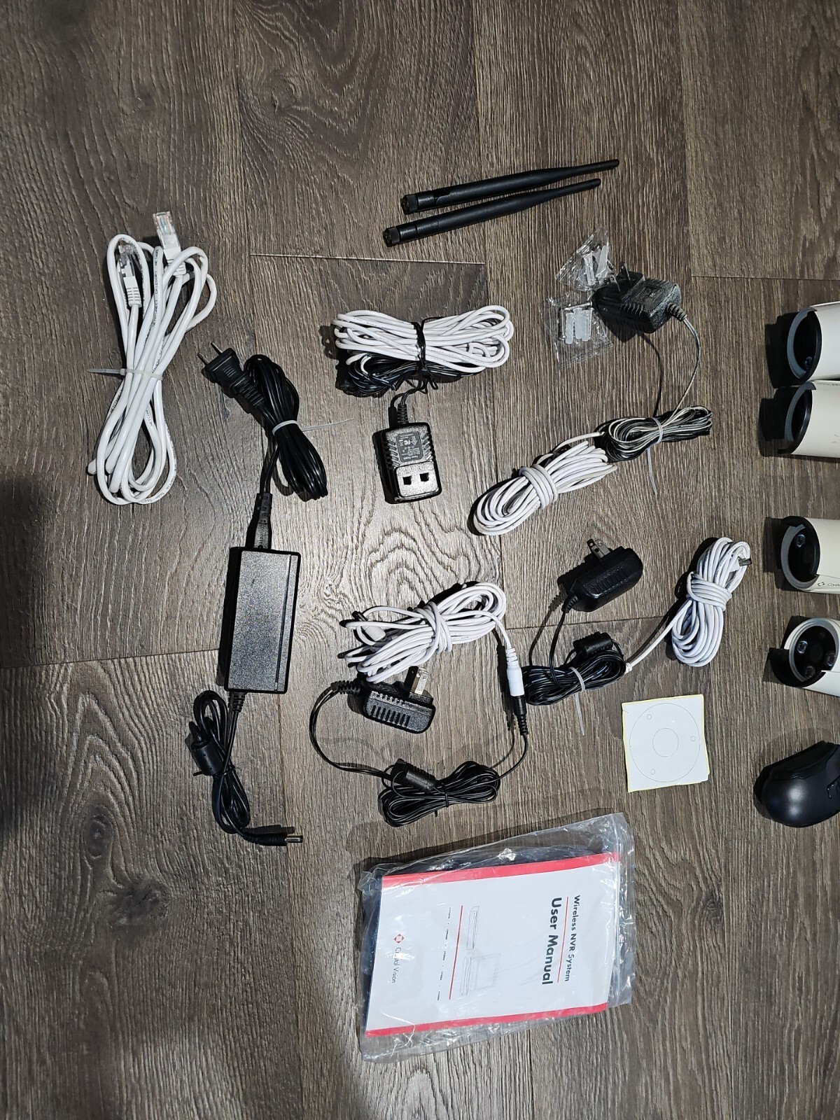 Crystal Vision AllinOne HD 4CH Wireless Complete Kit Surveillance