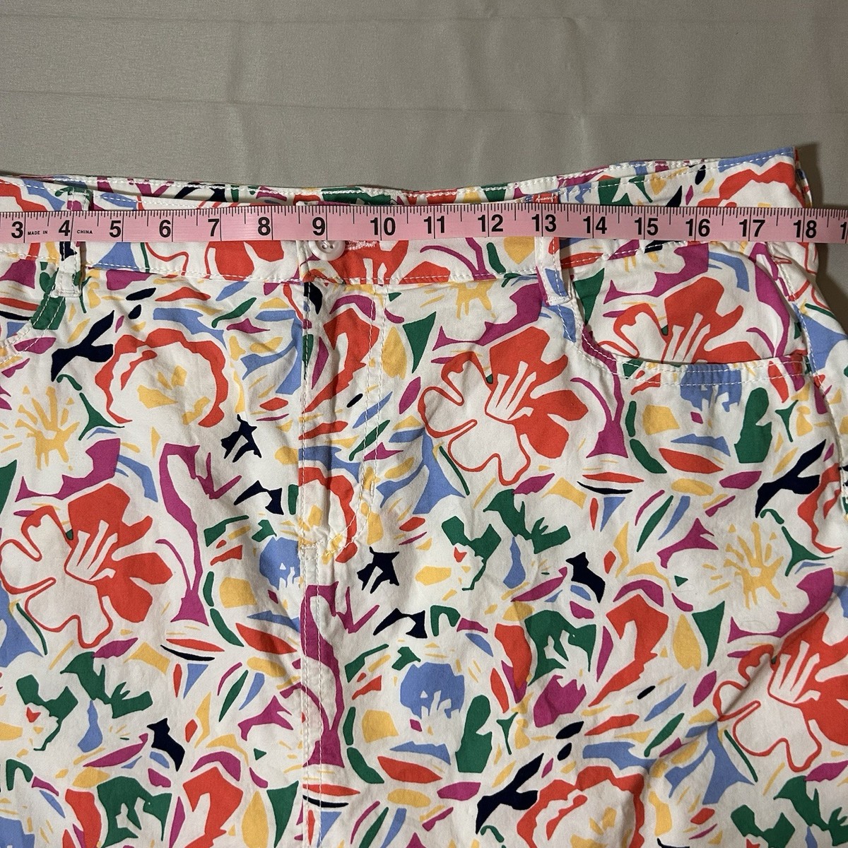NWT Wmn St. John's Bay Plus shorts, Navy Floral, sz. 20W