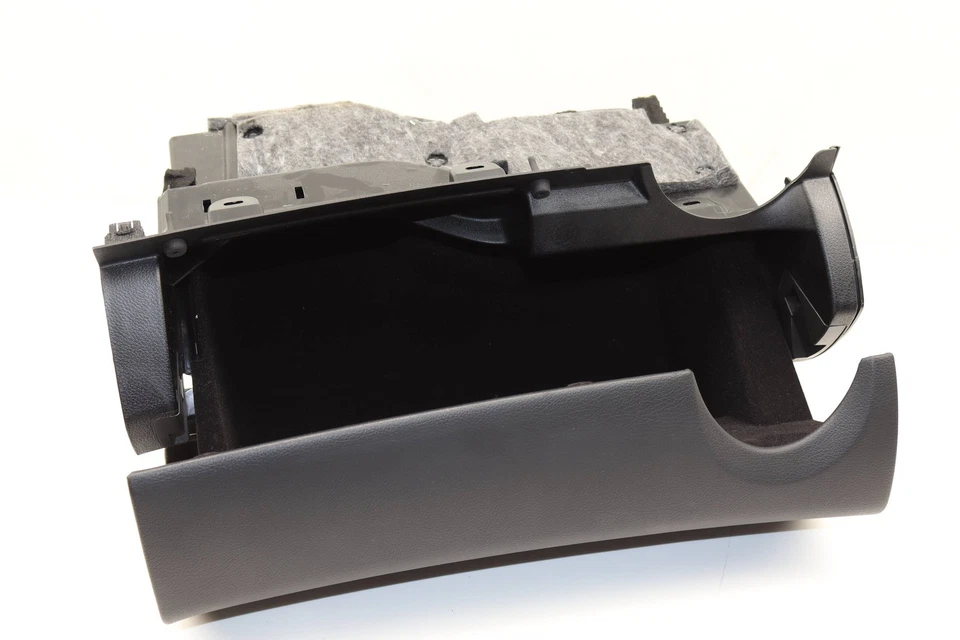 Mercedes-Benz C43 AMG 2017-2021 - Guantera/Compartimiento 2056800810 Foto 3 de 4