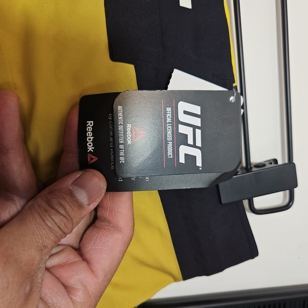 Men's Reebok Authentic UFC Octagon Trunk Short Yellow Medium 32" New With Tags