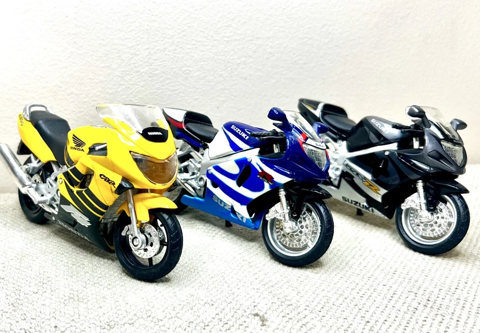 Suzuki GSXR 1000 GSXR 750 Honda F4i 600 escala 1:18 paquete Maisto  Foto 2 de 4