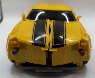 Transformers Hunt for the Decepticons Battle Blade Bumblebee Read!