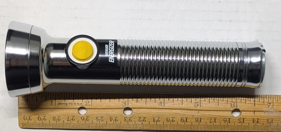 Linterna Eveready Energizer Vintage Union Carbide Metal Cromo 6.5" Celda C Foto 2 de 4