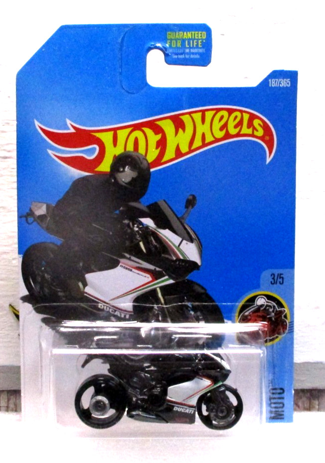 2017 Hot Wheels HW Moto Series Ducati ll99 Panigale Motorcycle Metal/Plastic