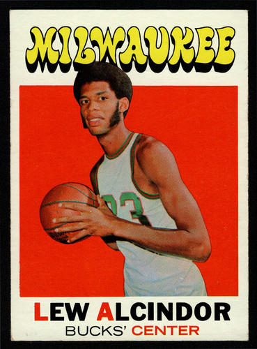 Lew Alcindor #100 1971 Topps card