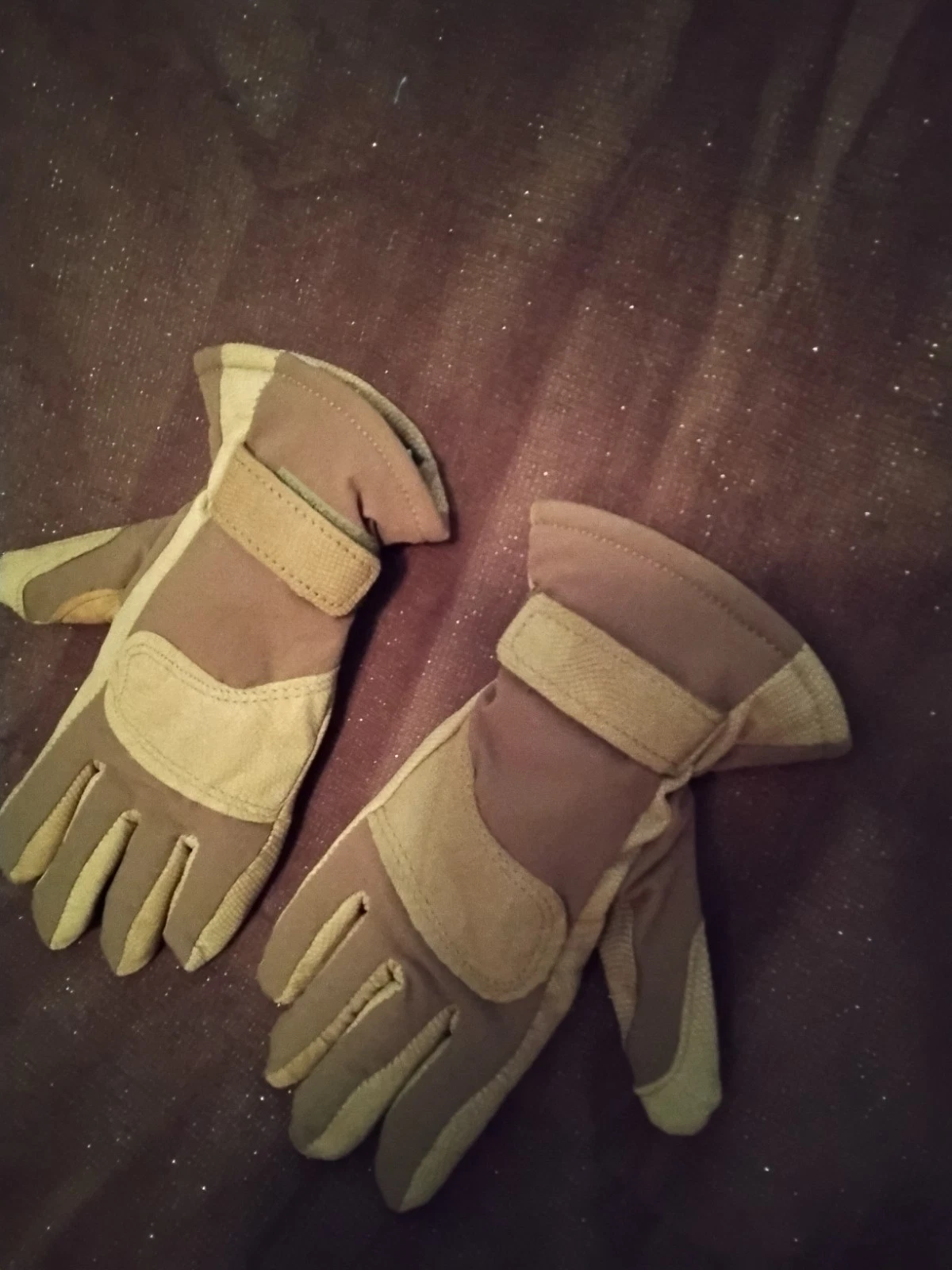 Gortex Waterproof, Breathable, Isulated Extreme Cold Weather, Goat Skin Gloves