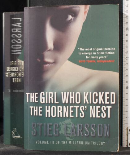 THE GIRL WHO KICKED THE HORNET'S NEST. STIEG LARSSON. MACKLEHOUSE PRESS. - Bild 1 von 2