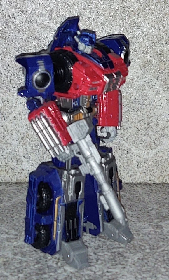 Transformers Titanium OPTIMUS PRIME War Within Target Exclusive Figure  - Image 4 of 4