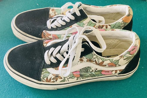 Vans Old Skool Shoes Black w/ Flowers 