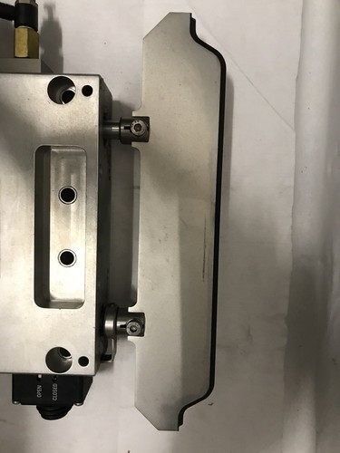 VAT F03-81131-01 CE High Vacuum Valve AWM-C-5–7-003 - Picture 6 of 10