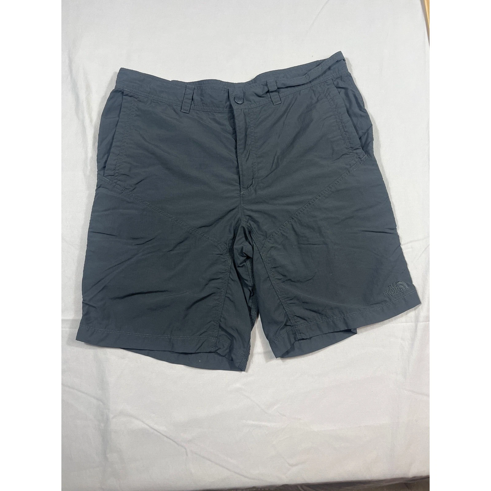 The North Face Mens Hiking Shorts Gray Size 36 Cargo Utility Outdoor Trekking