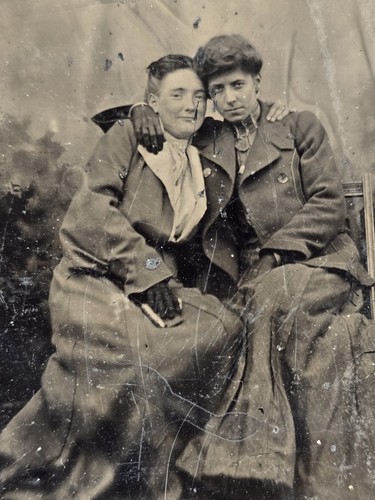 Antique Tintype Photo Affectionate Women Hugging Studio Backdrop Victorian 1800s