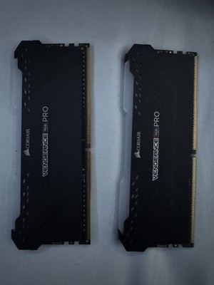 Corsair CMW32GX4M4D3600C18 Vengeance RGB Pro 8GB DDR4 RAM Memory - 4 Pieces