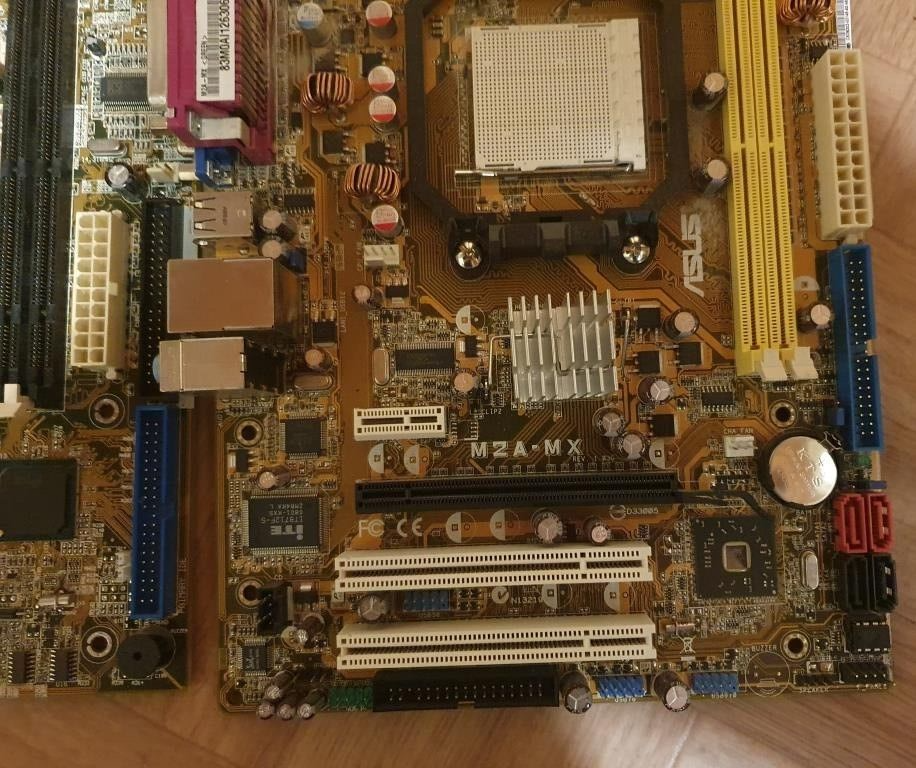 ASUS M2AMX et CUWAM AVEC CPU Intel Celeron SL5XT Carte Mère HP