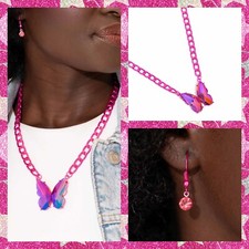 Paparazzi Fascinating Flyer Pink Necklace Beautiful UV Shimmer BNWTs 🩷🩷 🔥
