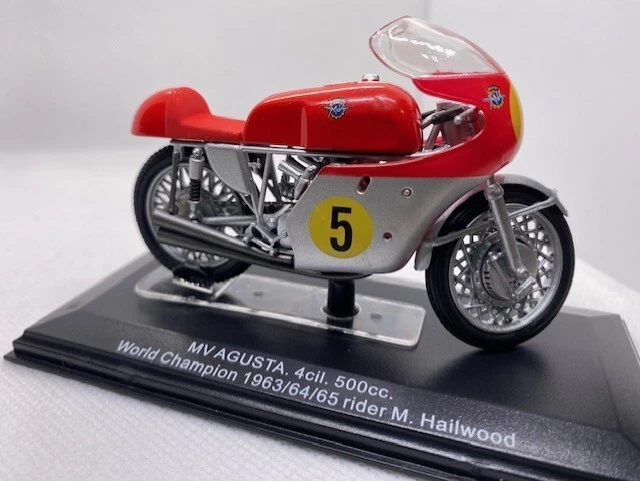 MV AUGUSTA 4 CYL 500CC - MIKE HAILWOOD 1963/64/65 WORLD CHAMPION - 1:22 Scale - Image 3 of 4