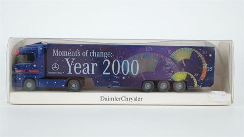 Wiking H0 B6 600 0374 MB Actros Koffersattelzug "Momentos de cambio año 2000" (D | Condition: Gebraucht