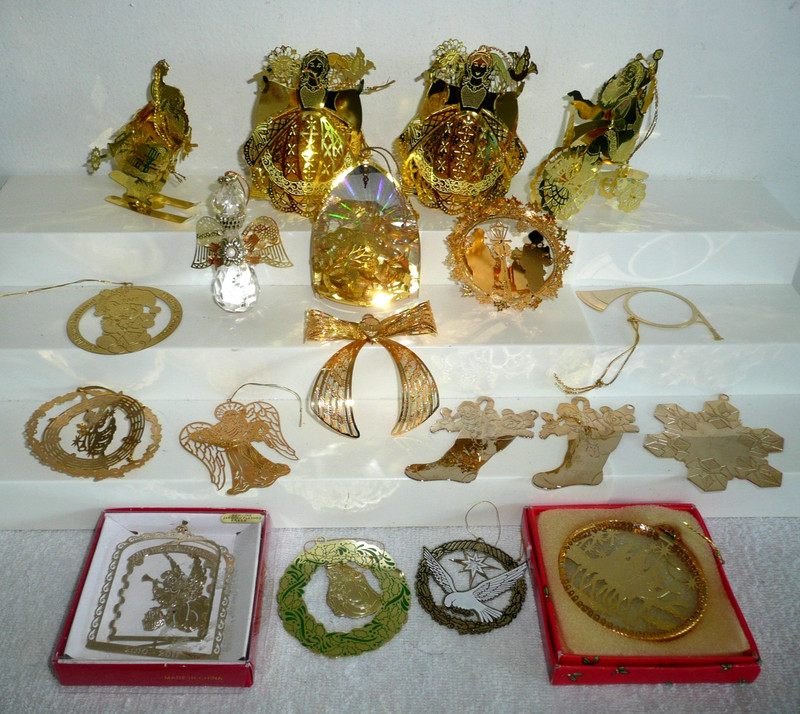 LOT 19 BRASS CHRISTMAS ORNAMENTS 3D SANT & ANGELS-STOCKING BOW WISE MEN DOVE