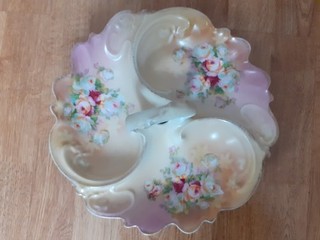 plat serviteur mendiant à 3 compartiments AUSTRIA joli décor de roses
