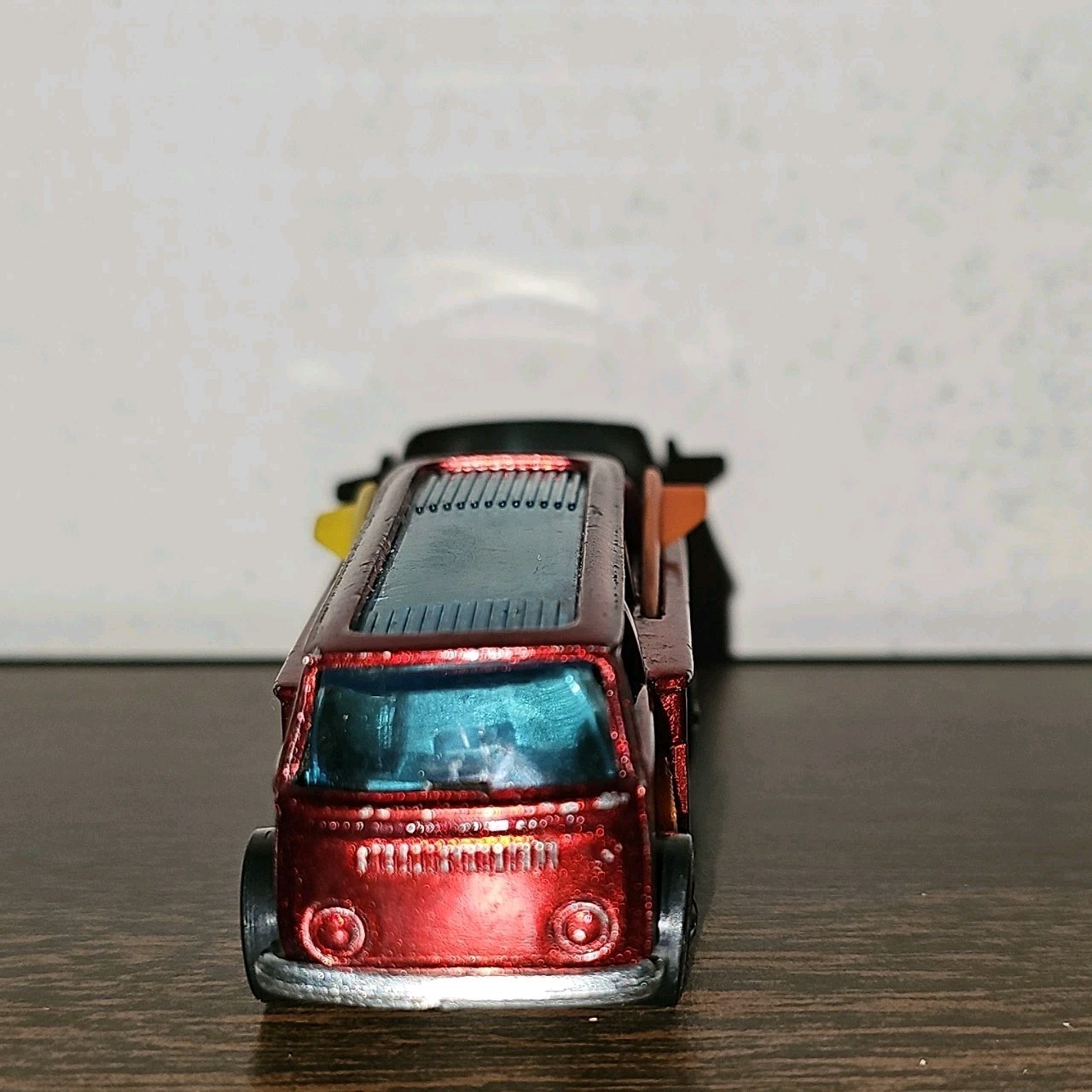 Hot Wheels Redlines Volkswagen Beach Bomb Diecast Van 1969 thumbnail 3