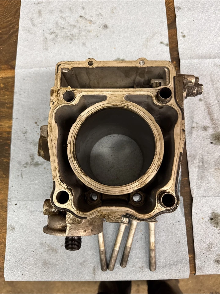 Polaris Magnum 425 1997 2x4 OEM cilindro y pistón 3084848 diámetro de stock Foto 2 de 4