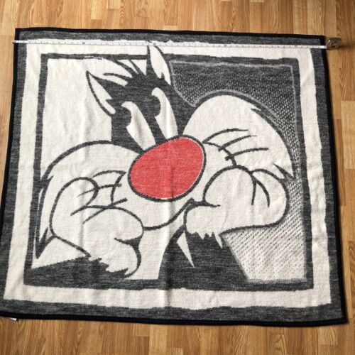 Owen Sylvester Cat Looney Tunes Warm Thick Acrylic Throw Blanket red black White - Picture 1 of 5