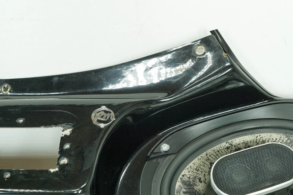 05 Harley Sportster XL883 OEM Front Inner Batwing Fairing Cover & Audio Speakers - Image 4 of 4