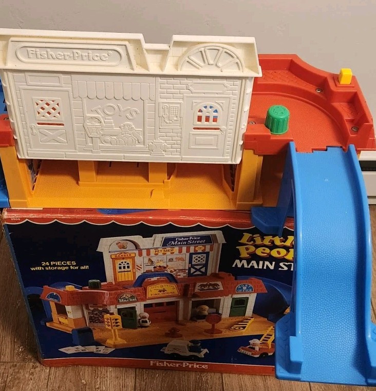 フィッシャープライス　メインストリート　1986年 1986 Vintage Fisher Price Little People Main Street 99.9