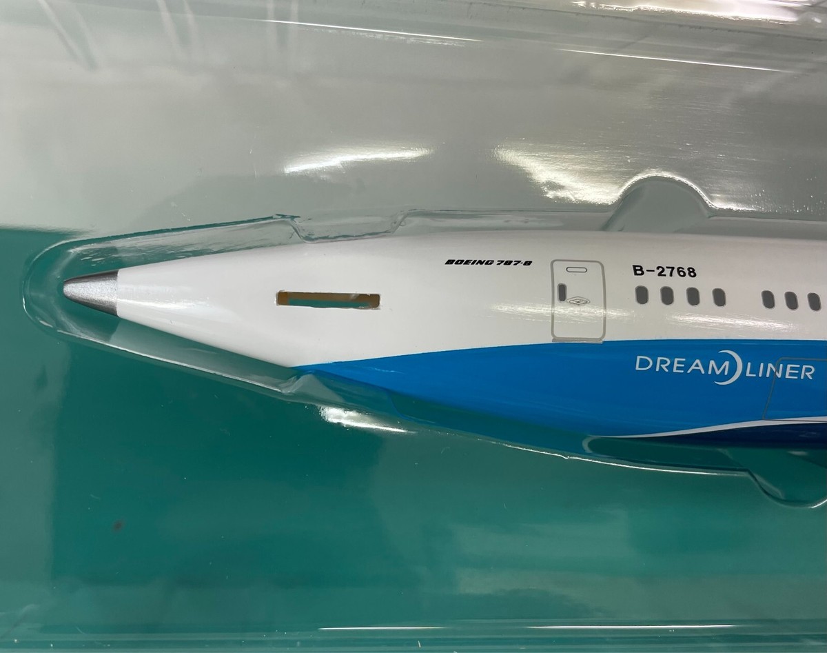 SALE! 1/200 HOGAN XIAMEN AIR Boeing 787-8 with WIFI RADOM B-2768