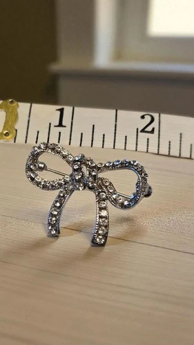 Silver Rhinestone Bow Brooch Pin Sparkly Ribbon Vintage Style Costume Jewelry
