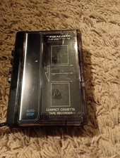 Realistic Minisette-19 Tested and works- portable cassette player