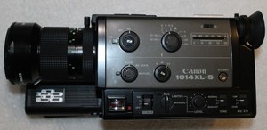 CANON 1014XL-S SUPER 8 MOVIE CAMERA POWERS ON, SELLING FOR PARTS NOT TESTED.