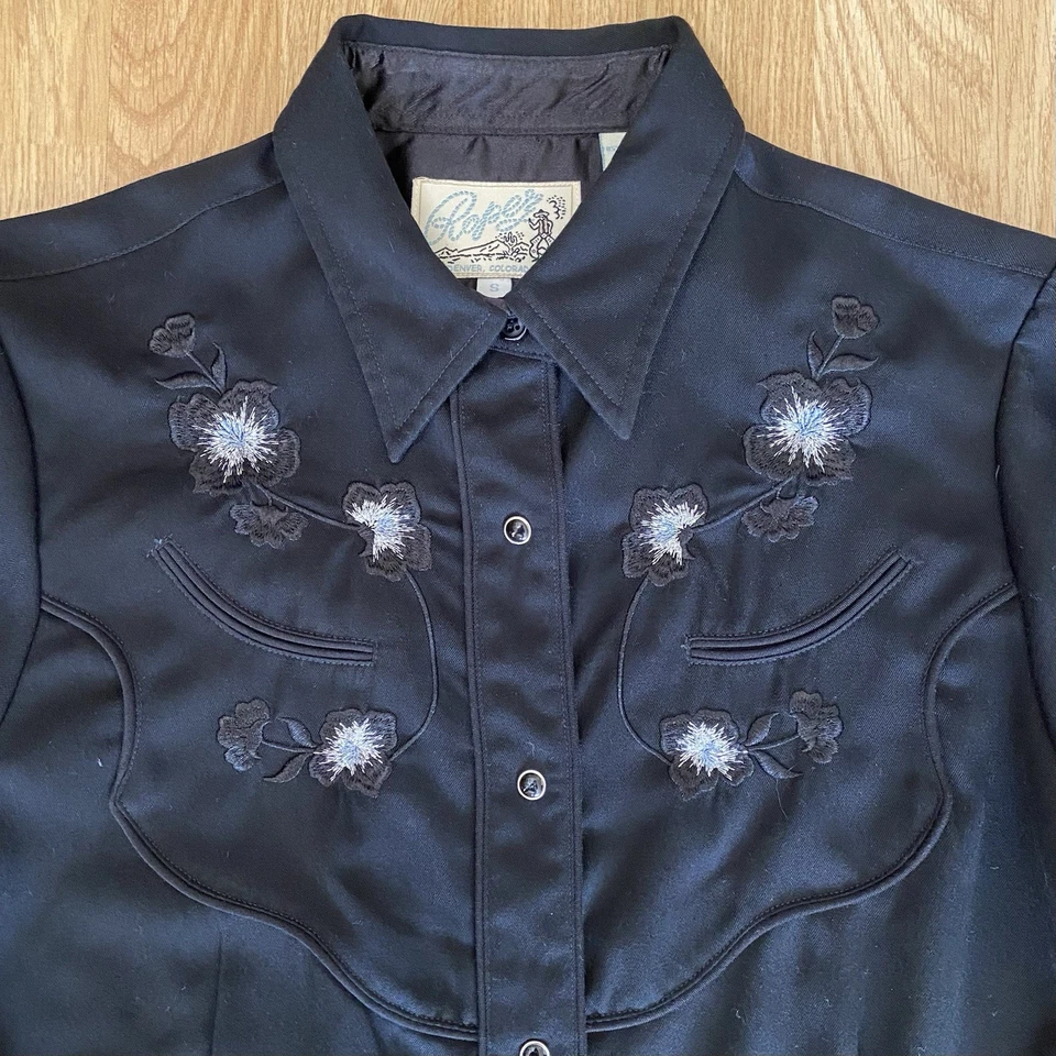 Camisa occidental Roper para mujer bordada negra perla a presión manga larga talla pequeña Foto 3 de 4