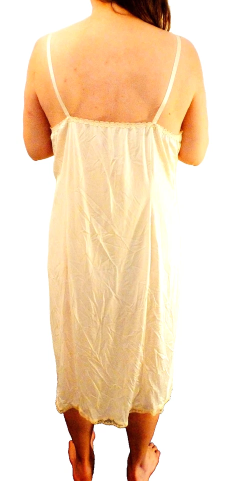 WONDER MAID VINTAGE AMARILLO PÁLIDO MEGA ENCAJE RESBALADIZO SATINADO NAILON DESLIZAMIENTO COMPLETO 42 EVC Foto 3 de 4