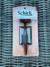 New Schick Razor Personal Touch 2 Blades Twin Blade Vitamin E & Aloe 1999 Flaws