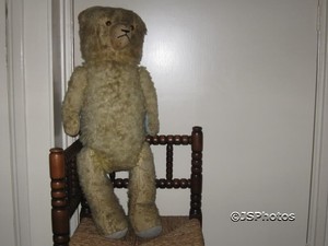Antique-Old-Yellow-German-Bear-with-Metal-Mechanism