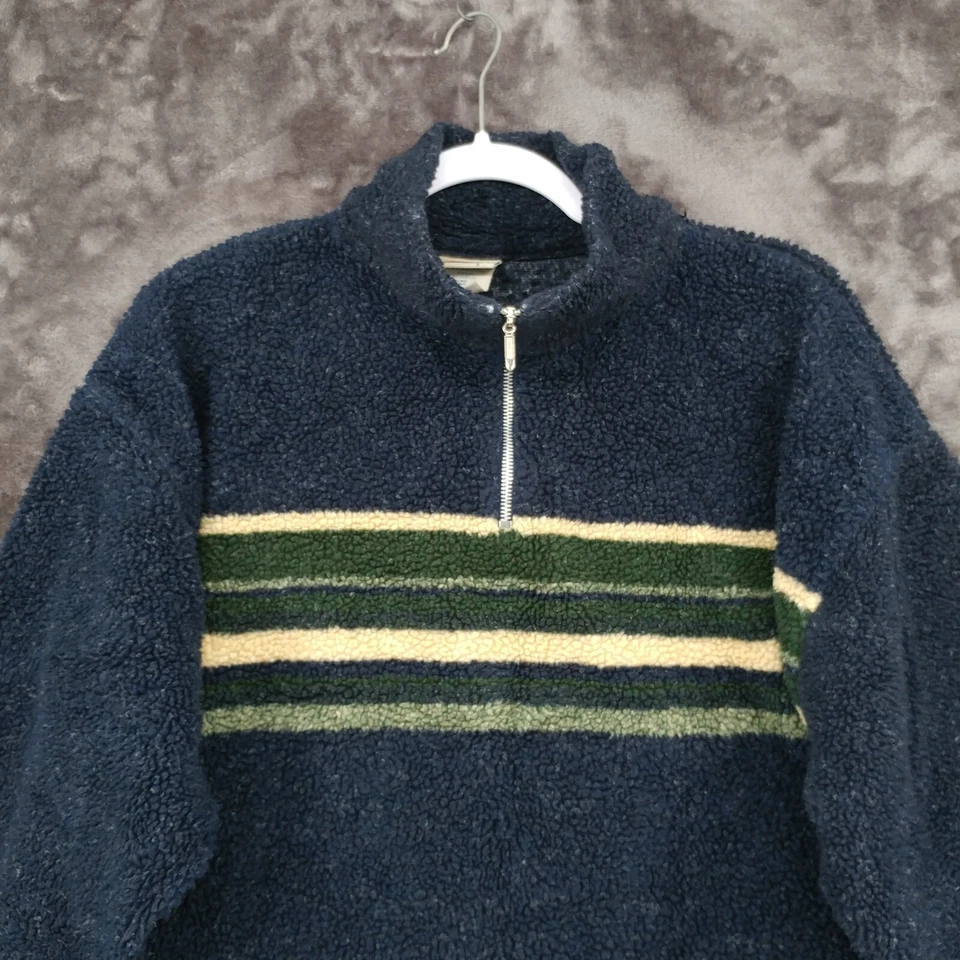 Jaqueta de lã Sonoma vintage feita nos EUA listrada média marinha Sherpa 1/4 zíper pescoço simulado - Imagem 2 de 4