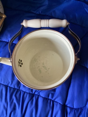 Tabletops Unlimited Vitroceramic Stock Pot and Tea Kettle - Pre-owned - Picture 8 of 15