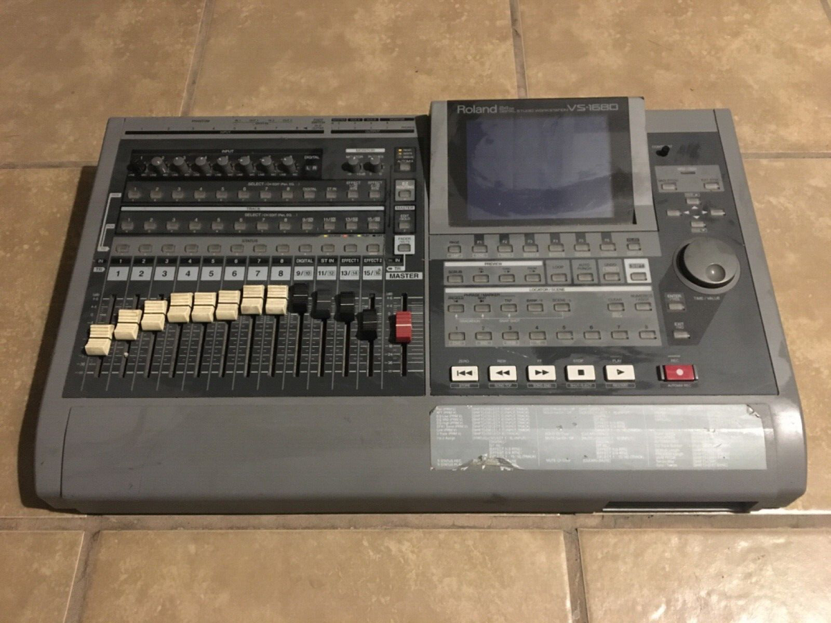 Roland VS-1680 Digital Studio Workstation Mixer Multitrack