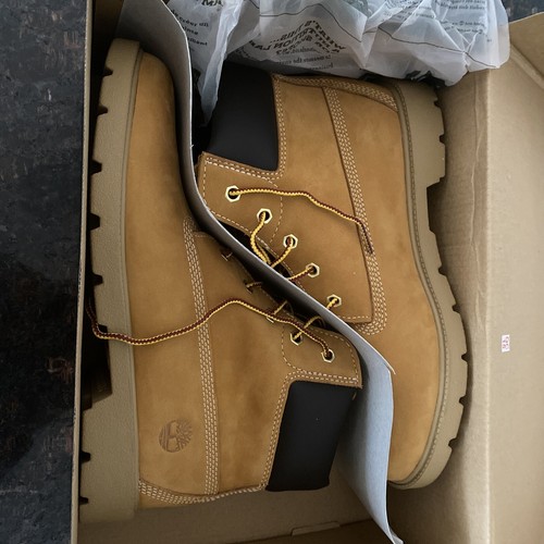 NIB NWT Junior Timberland 6” Basic Classic Boots Wheat Nubuck sz 7 TB 010960 713 - Picture 4 of 10