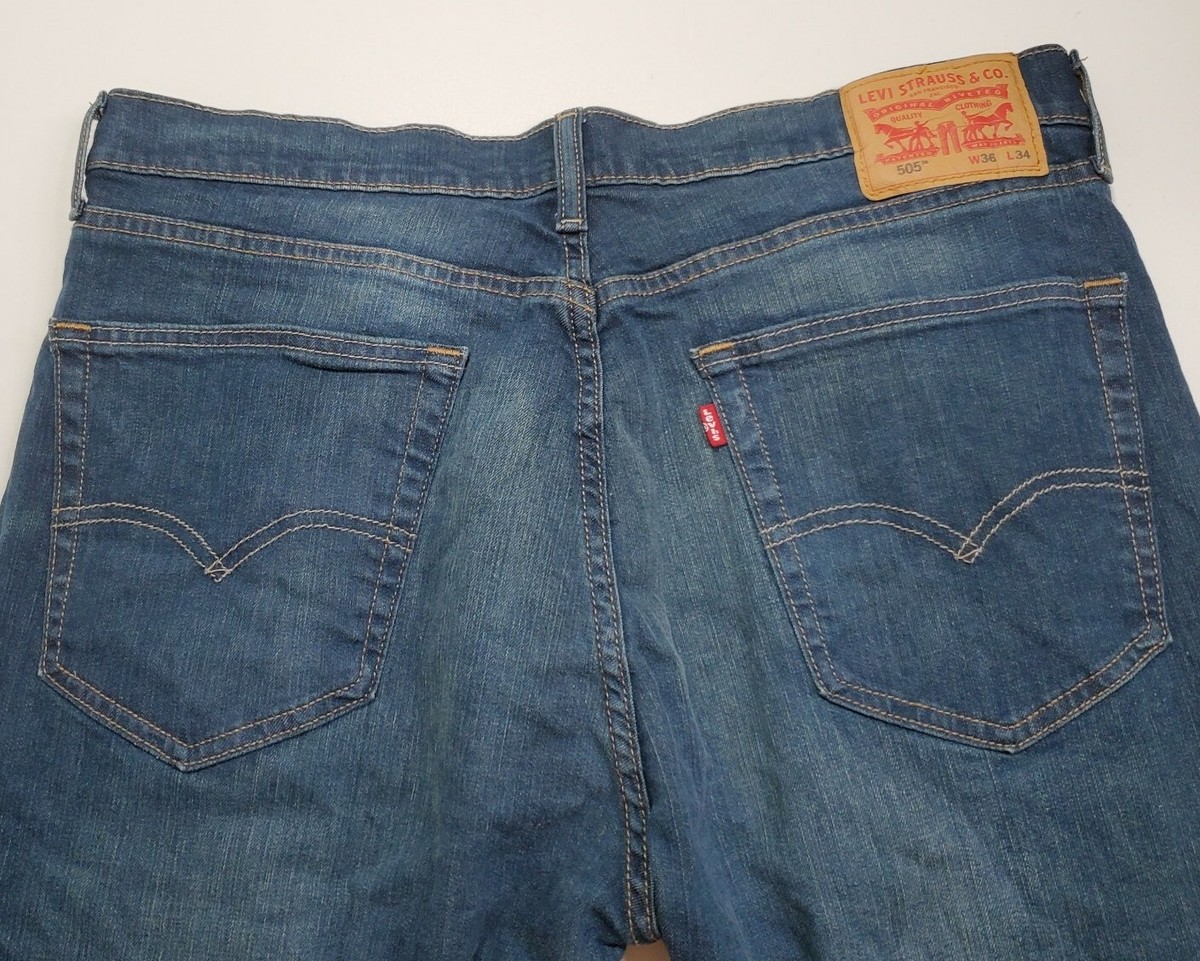 Levi's 505 Men's Size 34 35 x 32.5L Dark Denim Blue Jeans